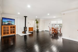 Casimir Ave-S2406-009.jpg