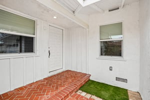Casimir Ave-S2406-030.jpg