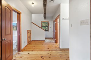  Photo 31