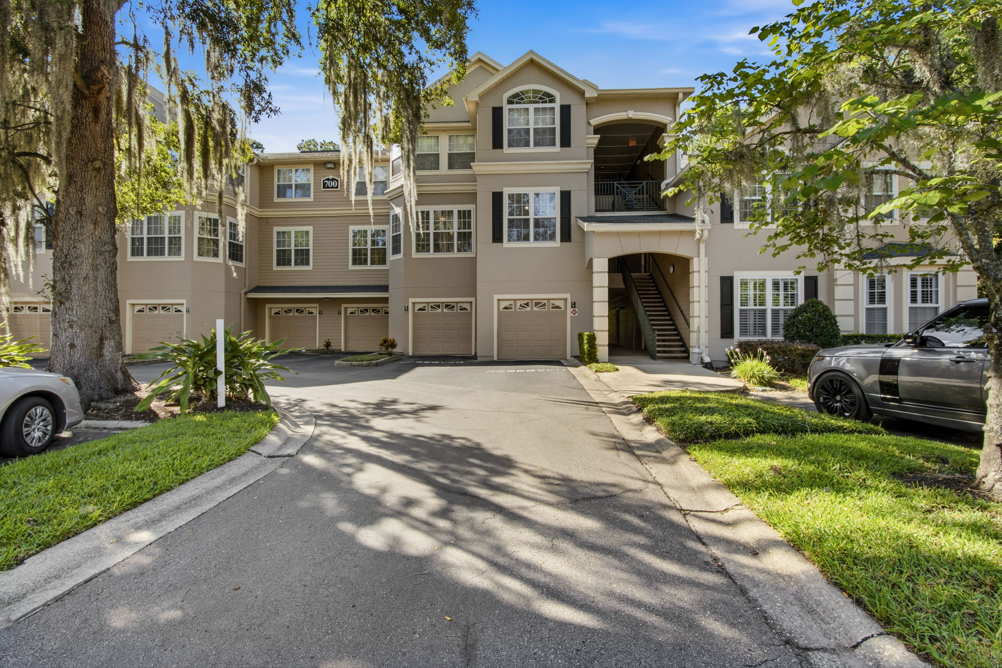Welcome to 13810 Sutton Dr Park N Unit 723