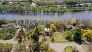  Photo 0