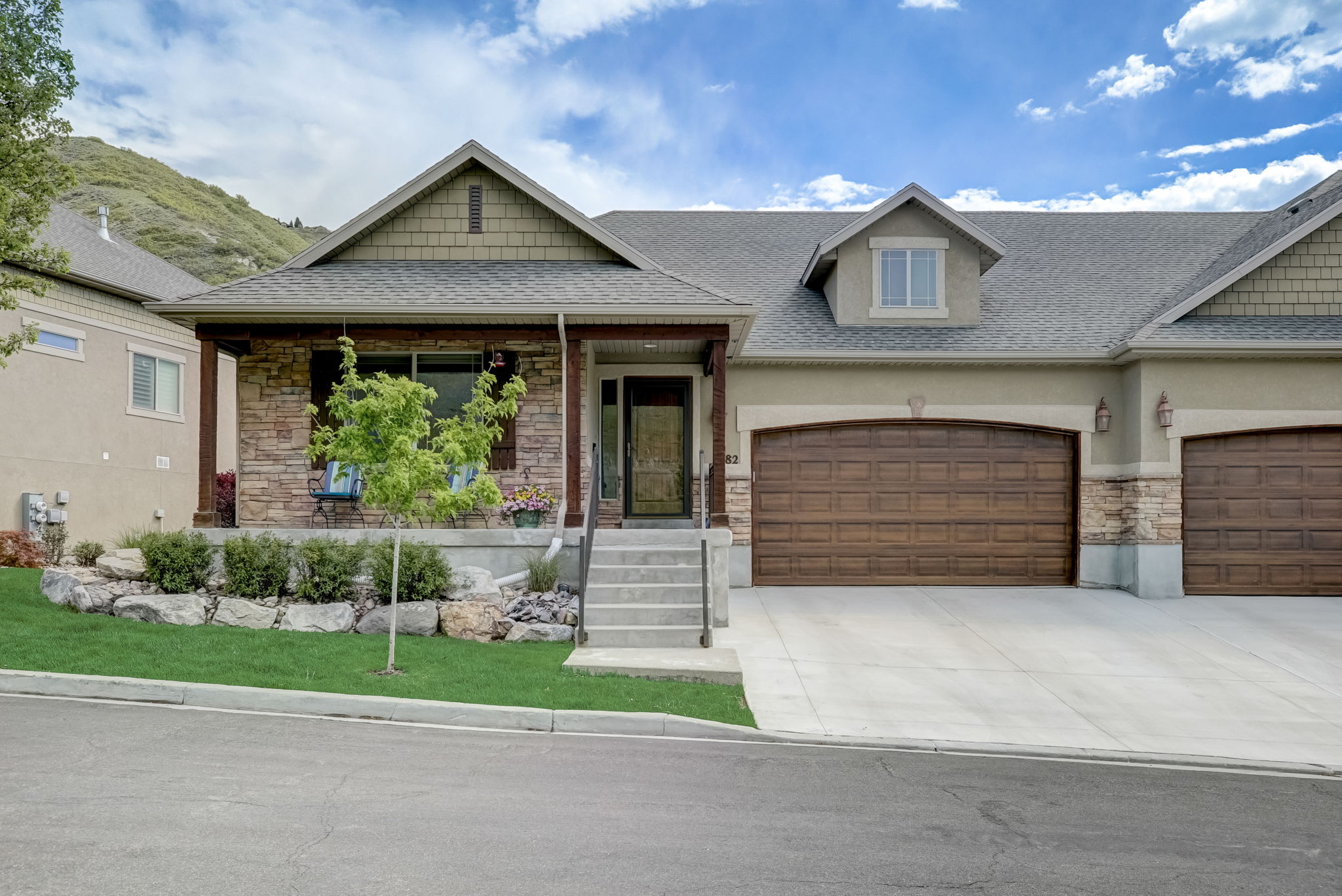 E Meadow Valley Dr-001