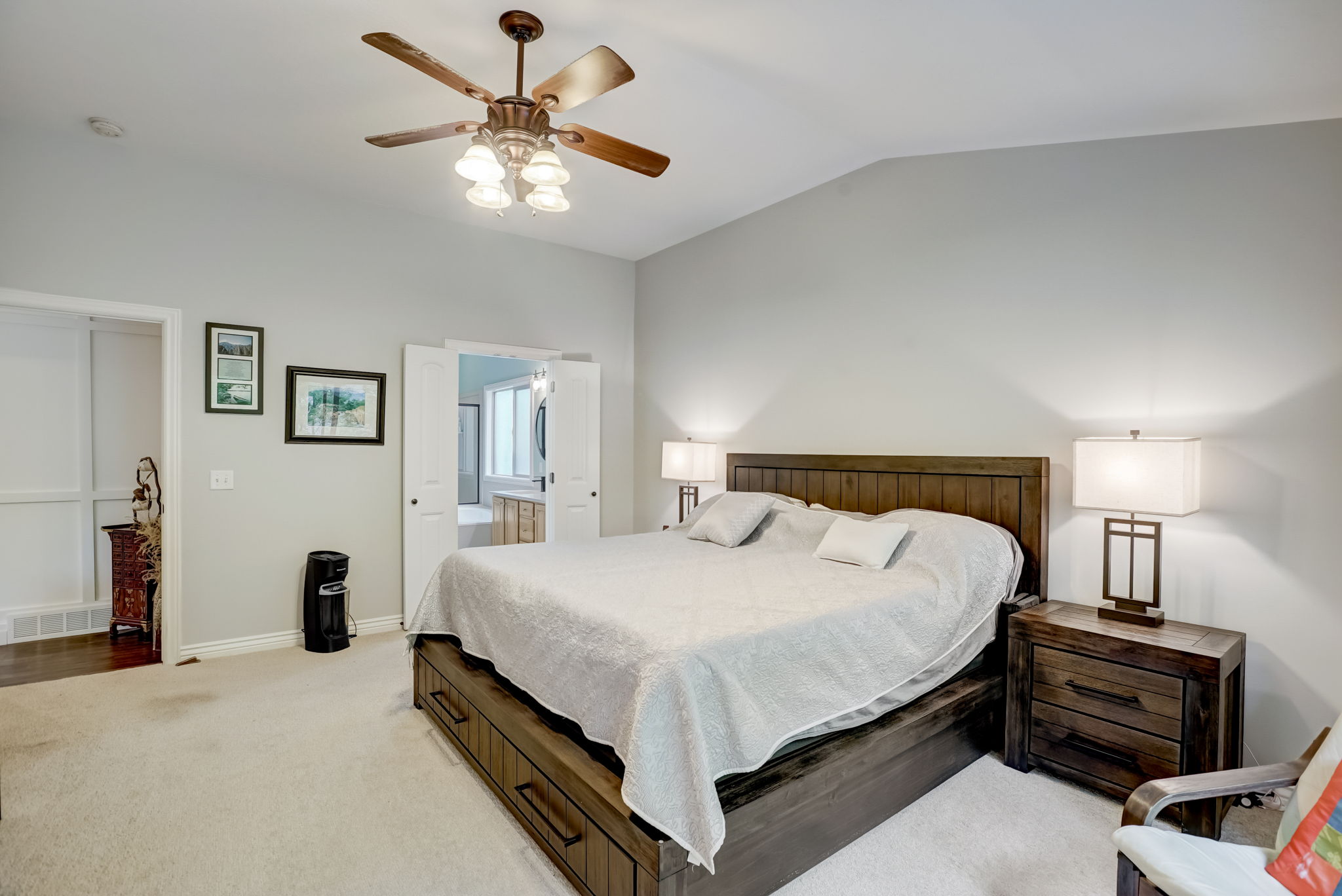 E Meadow Valley Dr-018