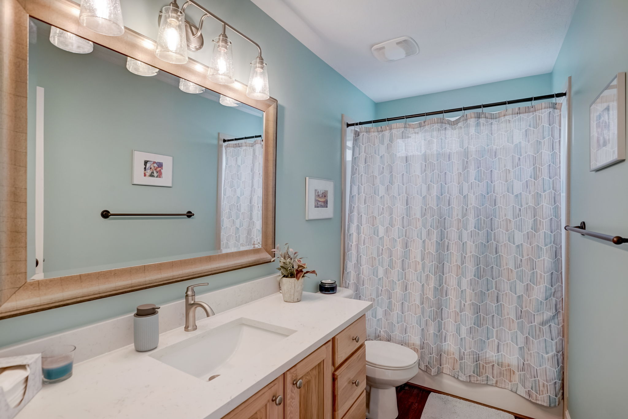 E Meadow Valley Dr-027