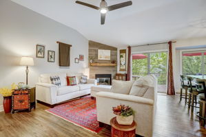 E Meadow Valley Dr-004