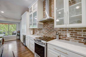 E Meadow Valley Dr-011