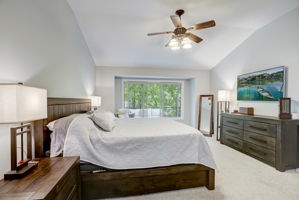 E Meadow Valley Dr-017