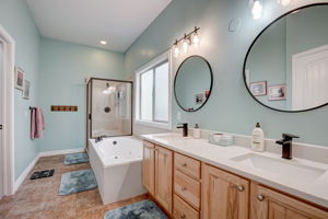 E Meadow Valley Dr-019