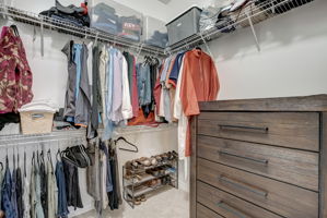 E Meadow Valley Dr-022