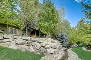 E Meadow Valley Dr-038