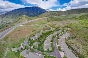 E Meadow Valley Dr-047