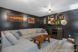  Photo 49