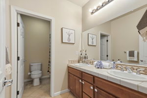  Photo 44