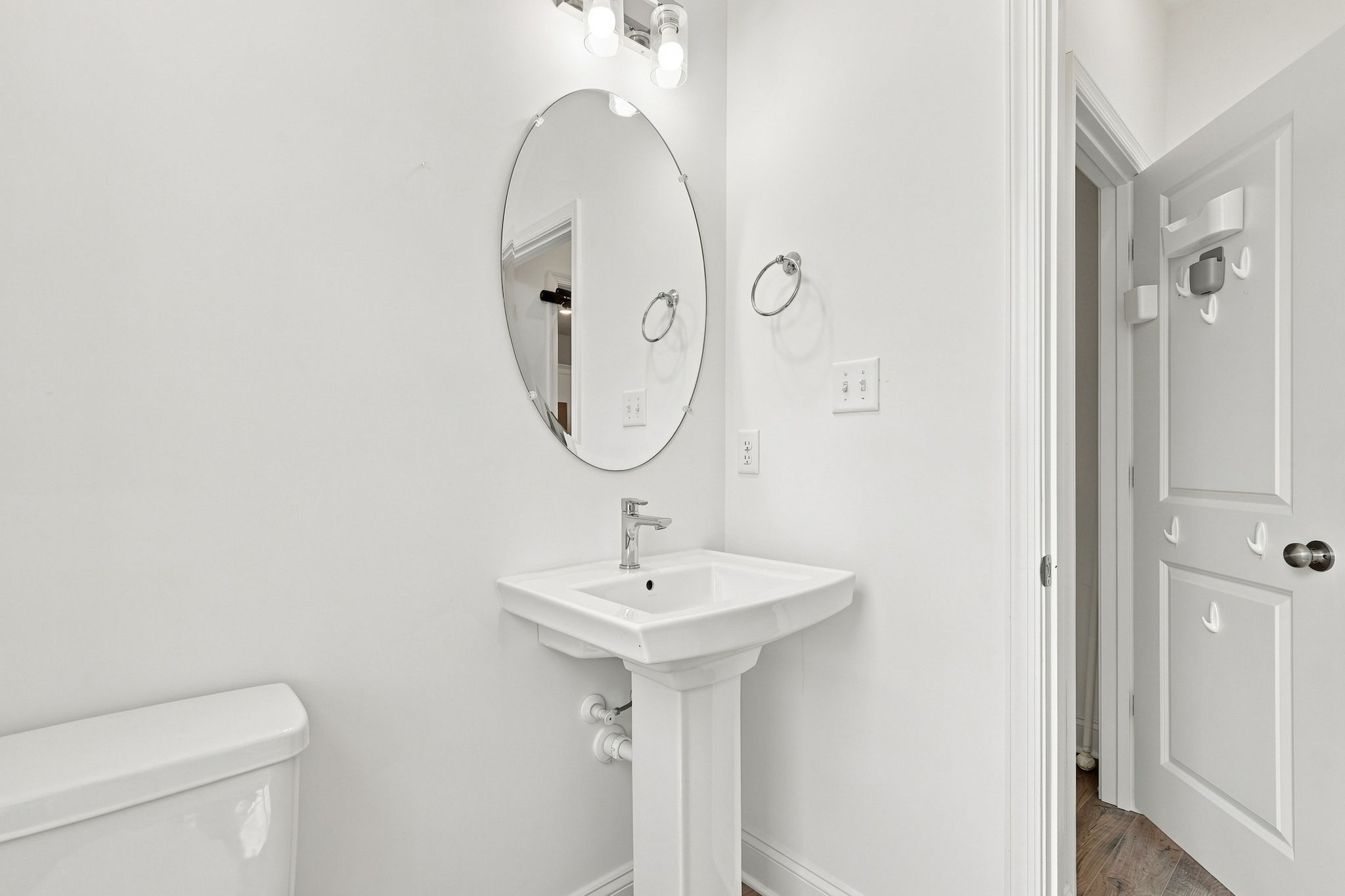  Photo 48