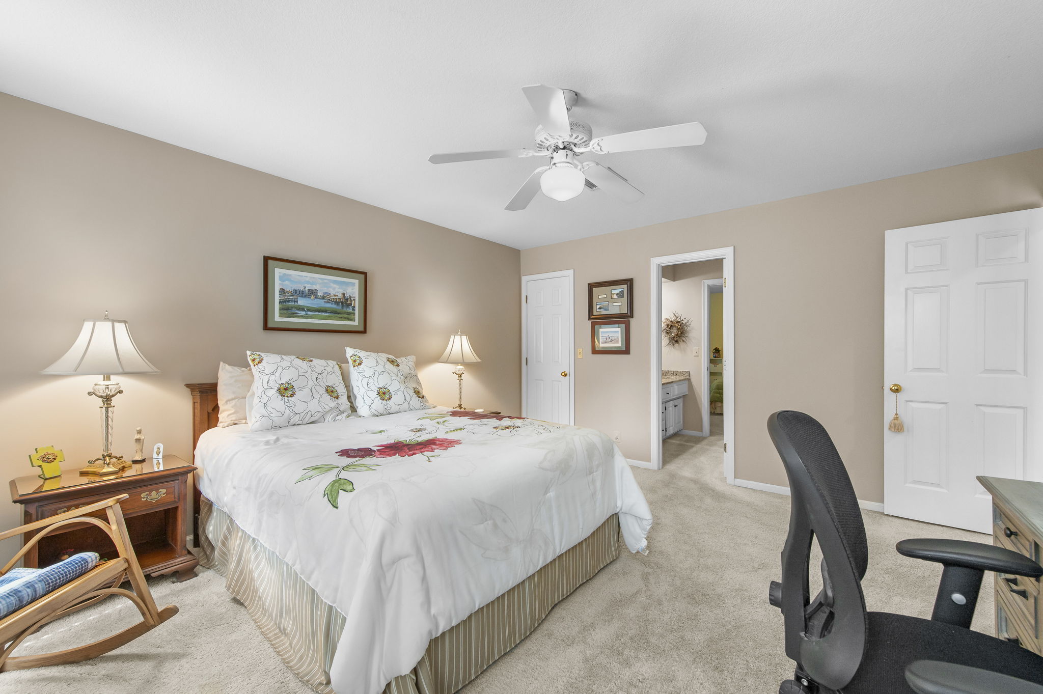 Secondary Bedroom/Shared Bathroom