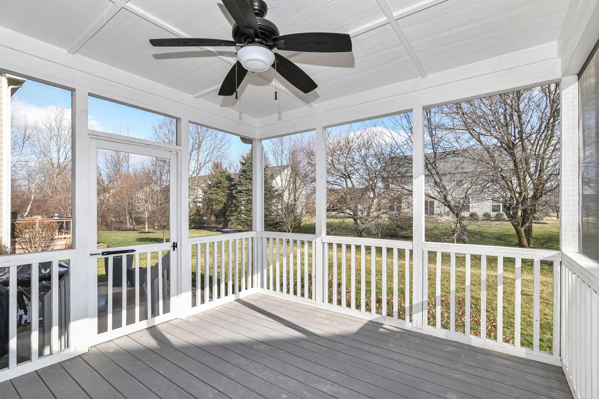 Screened-in Porch