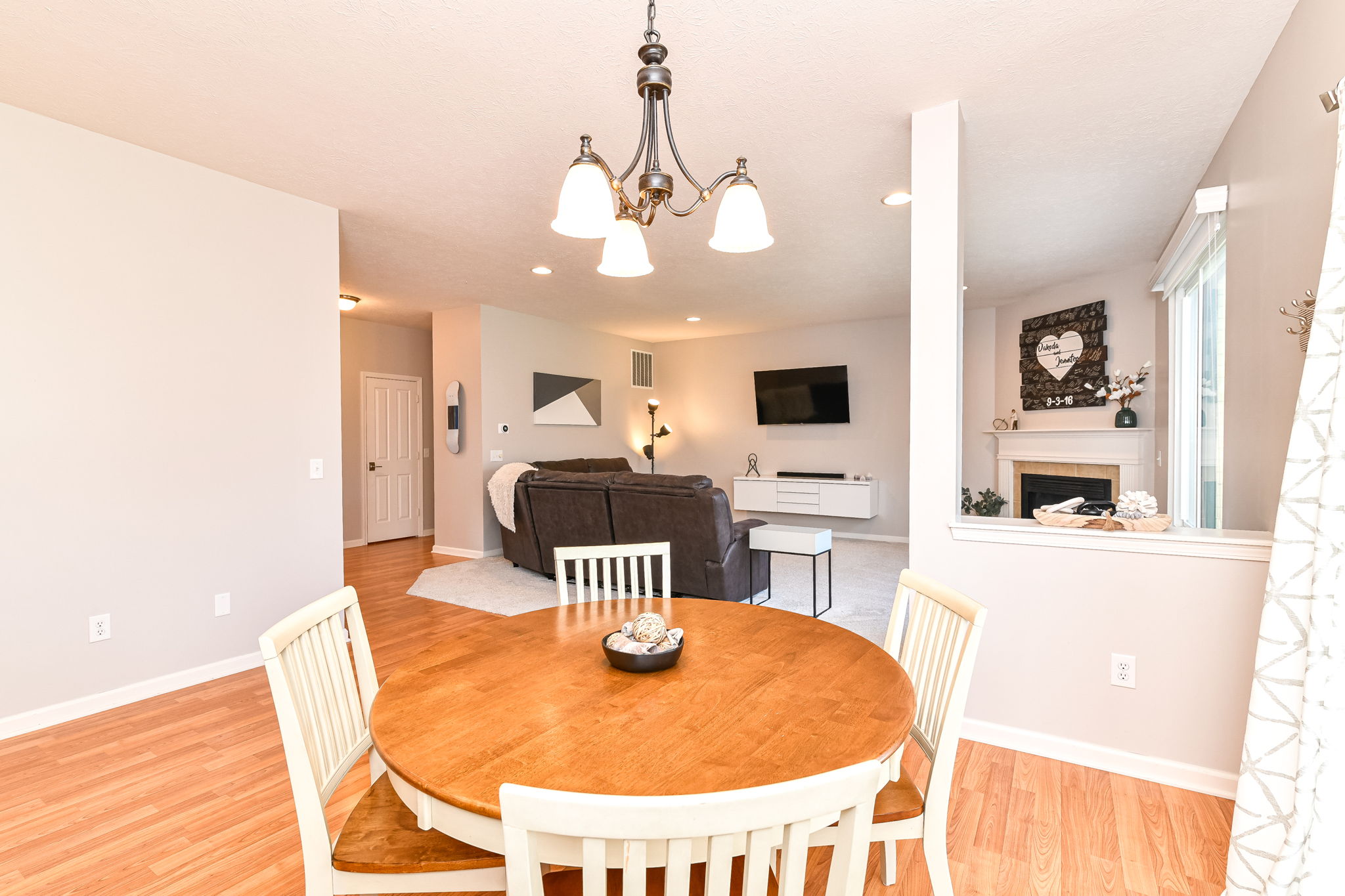 Kitchen/Breakfast Area