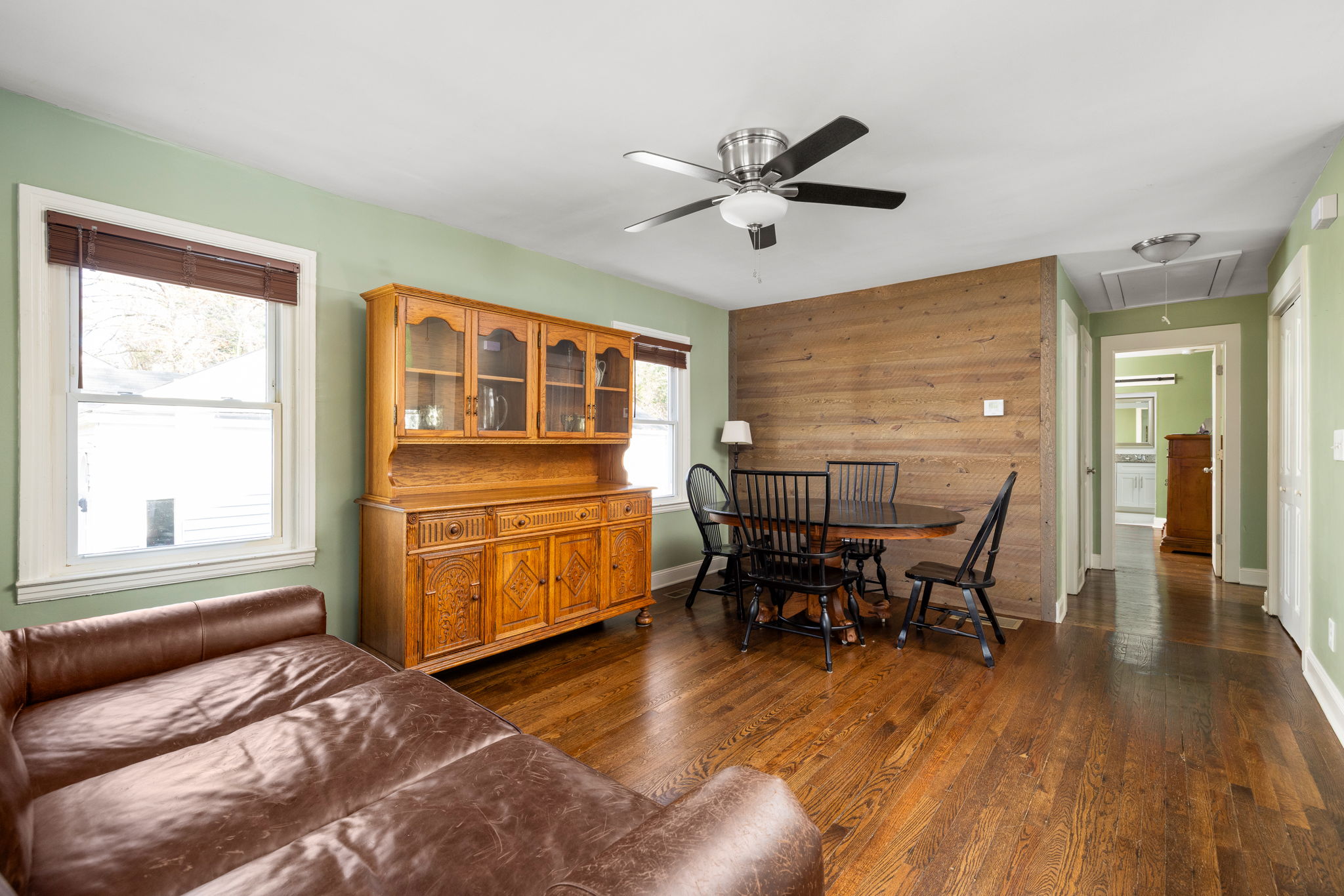 20251211_1384westmont_estadt002