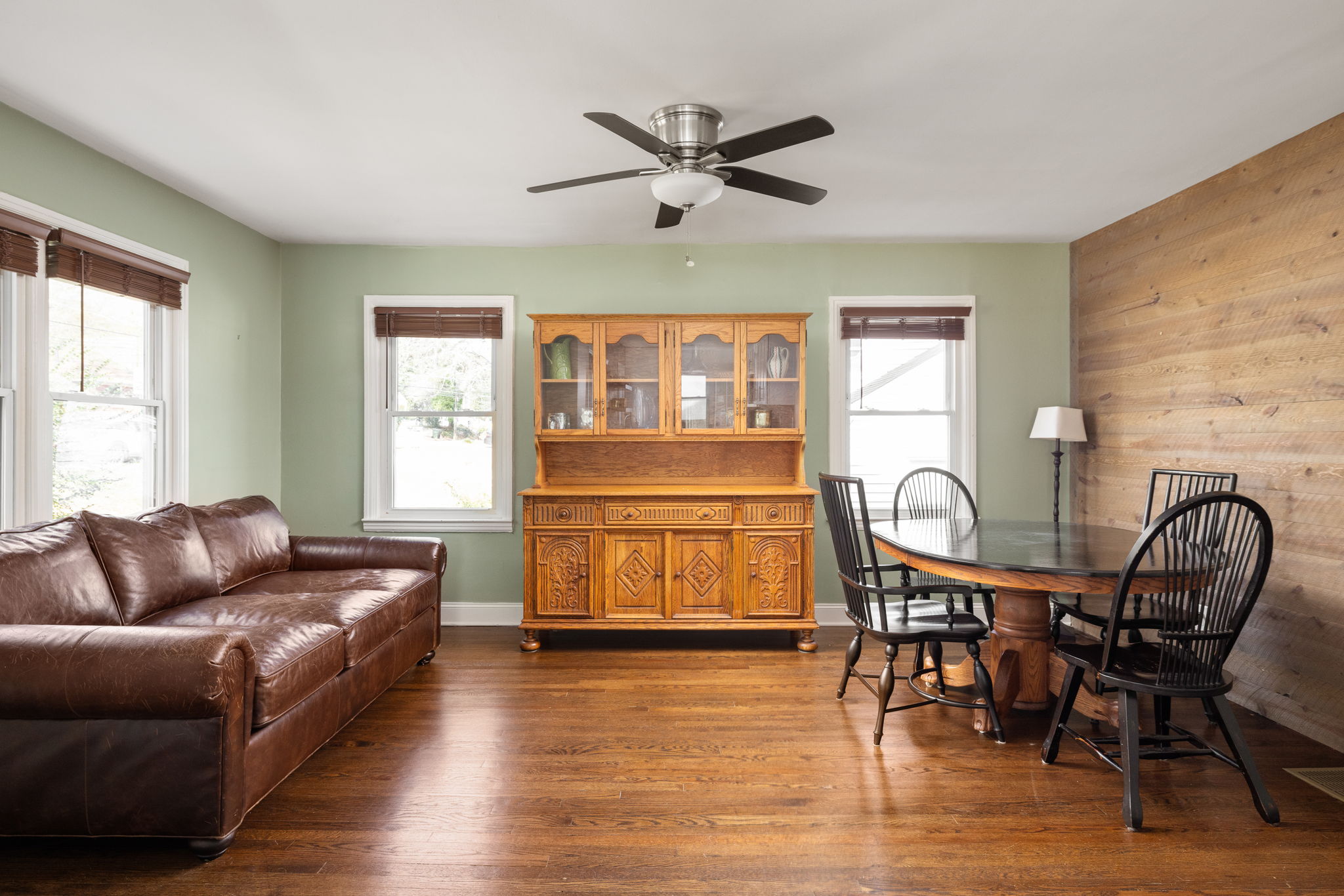 20251211_1384westmont_estadt007