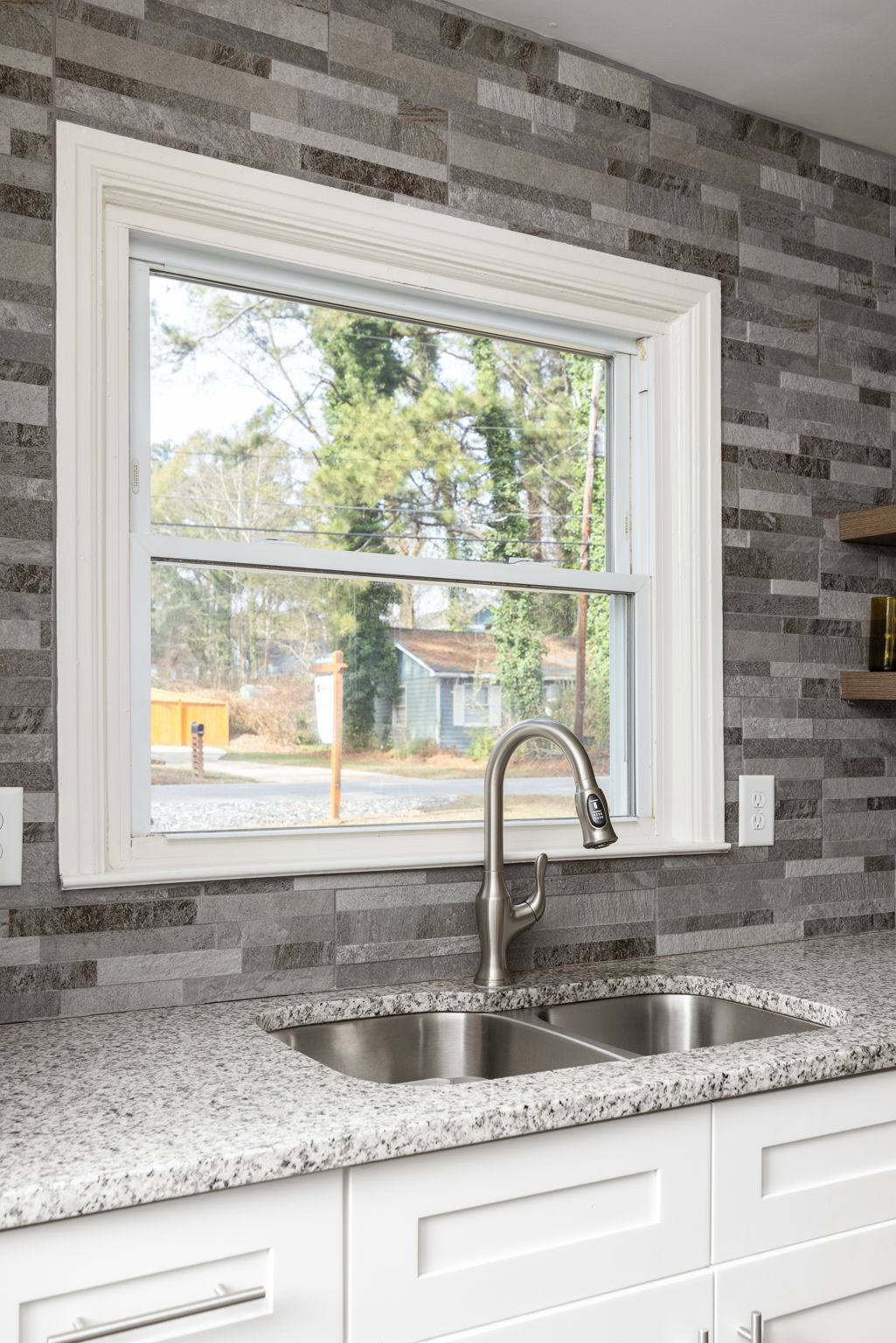 20251211_1384westmont_estadt029