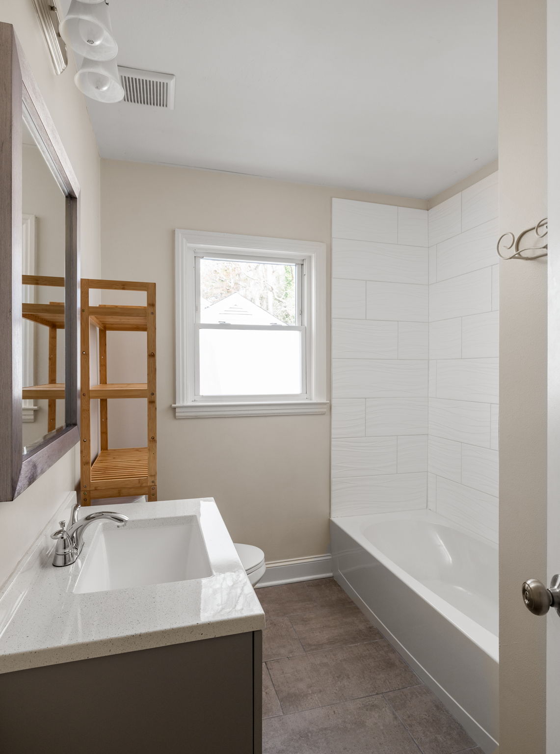 20251211_1384westmont_estadt032