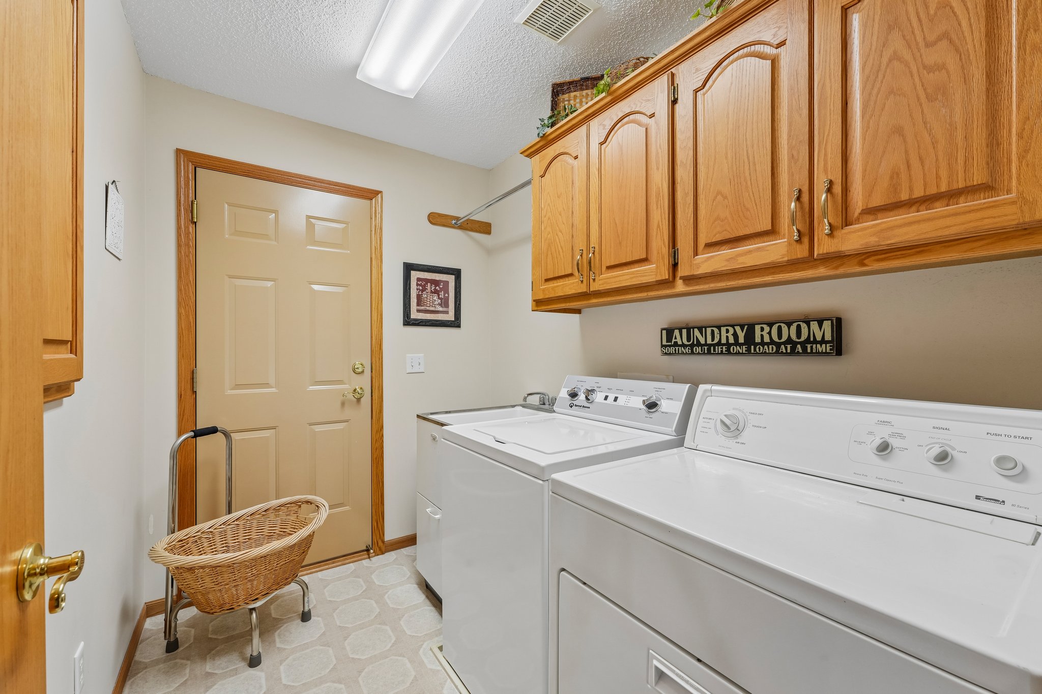 Pierce St NE-S2508-035.jpg
