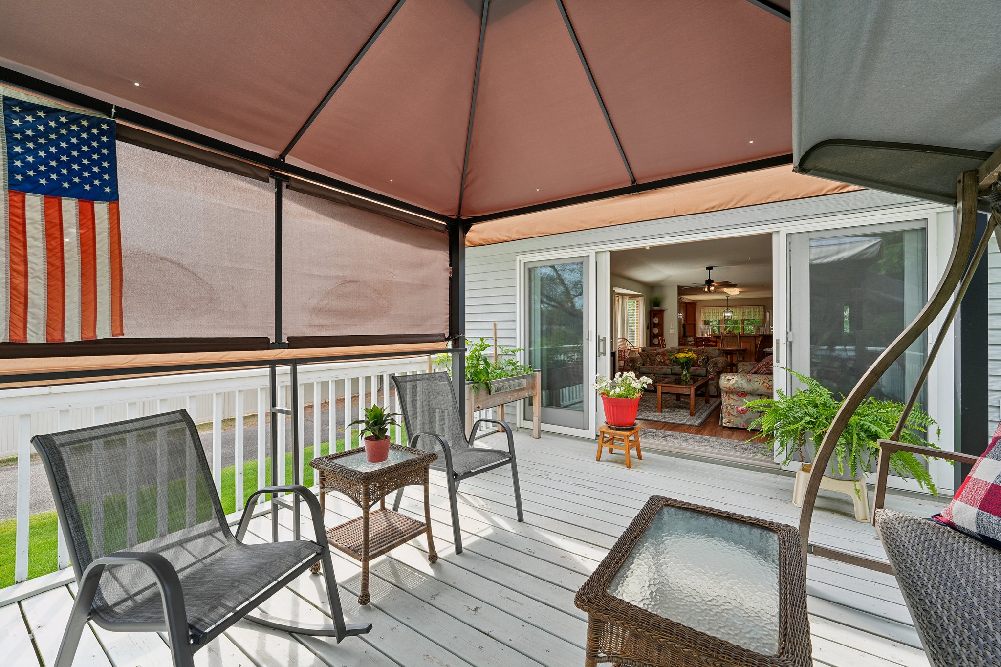 Pierce St NE-S2508-053.jpg