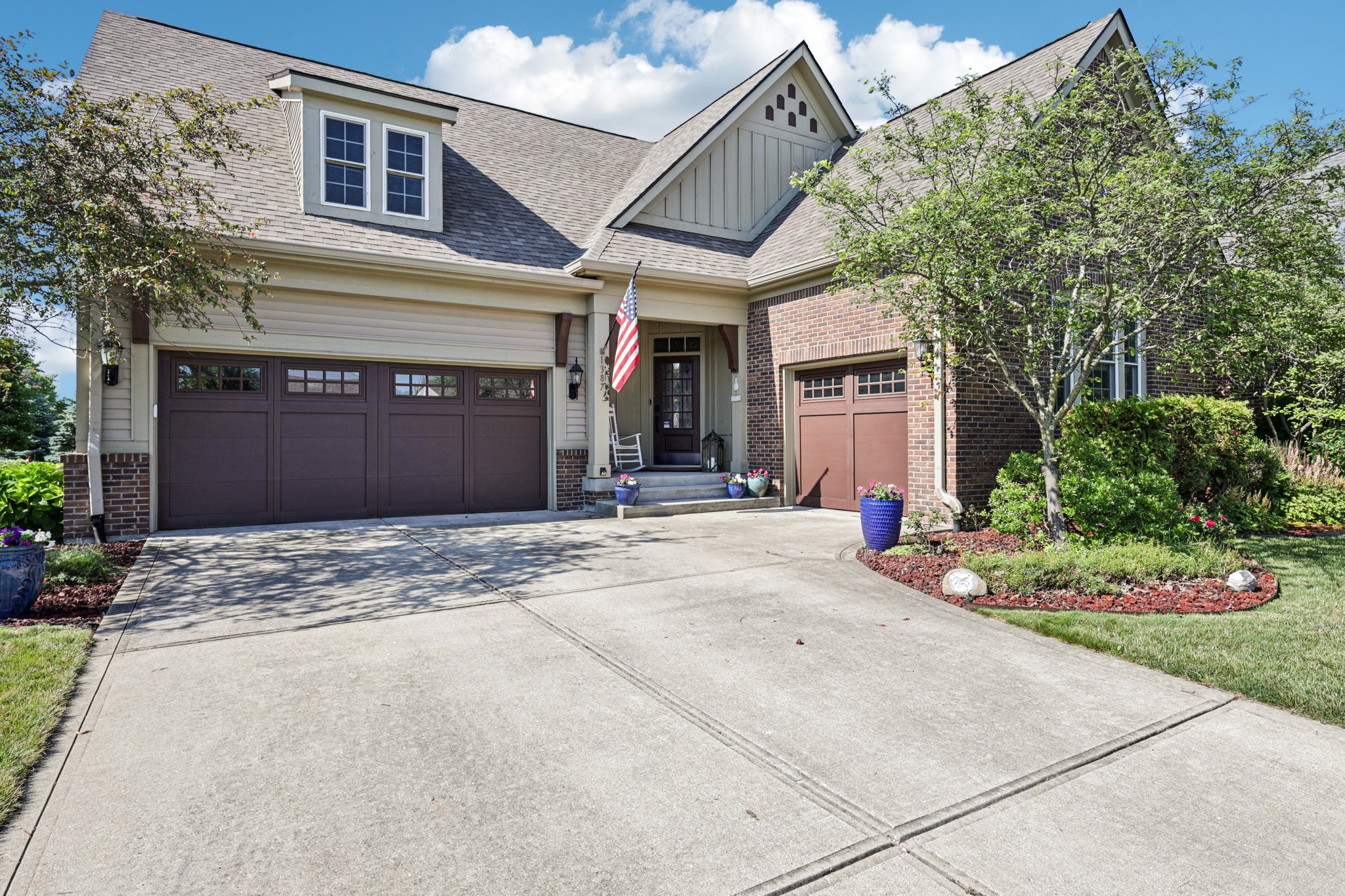Mayfield Ct-S1107-005.jpg