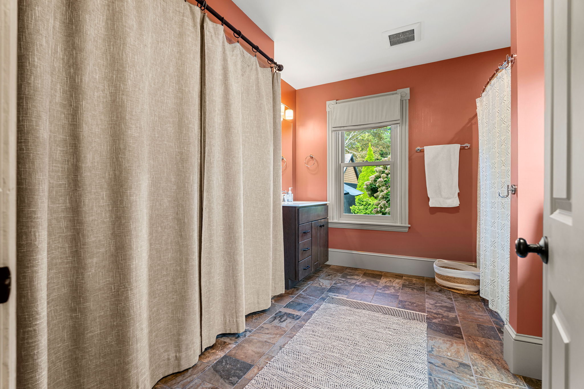 139 Clinton St, Portsmouth, NH 03801, USA Photo 24