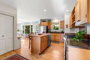 139 Clinton St, Portsmouth, NH 03801, USA Photo 27