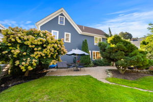 139 Clinton St, Portsmouth, NH 03801, USA Photo 6