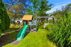 139 Clinton St, Portsmouth, NH 03801, USA Photo 7
