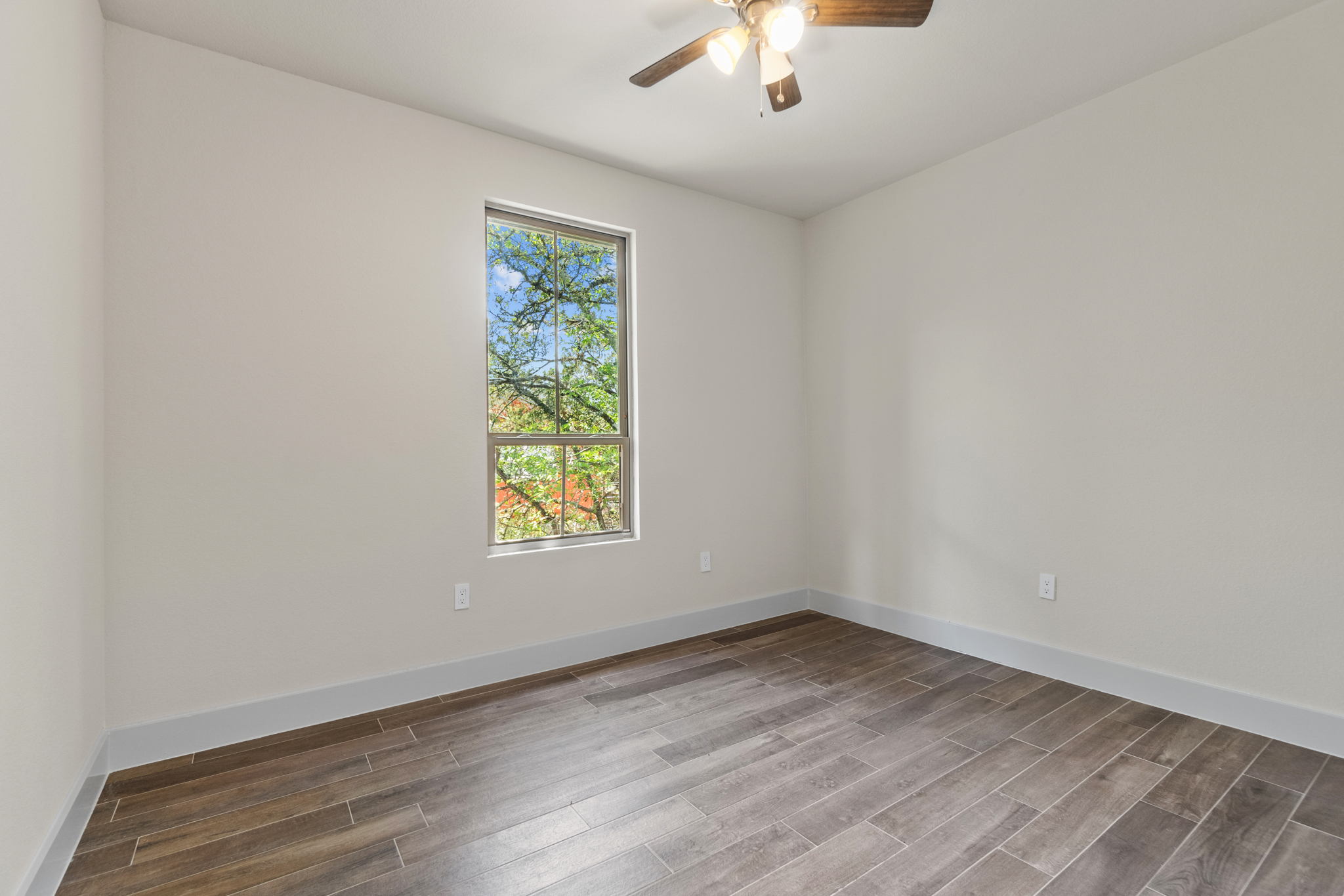 Hill Dr, Texas 78070, USA Photo 26