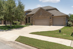 Welcome to 139 Merion Dr.