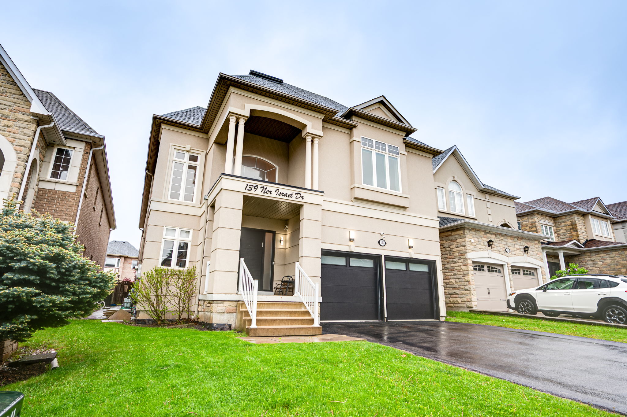 139 Ner Israel Dr Vaughan, ON L4J 8Z7