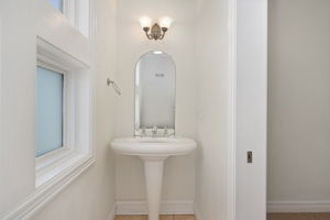 139-Olde-Duck-Rd-ML-Landing-Half-Bath