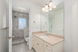139-Olde-Duck-Rd-TL-BR6-Private-Bath