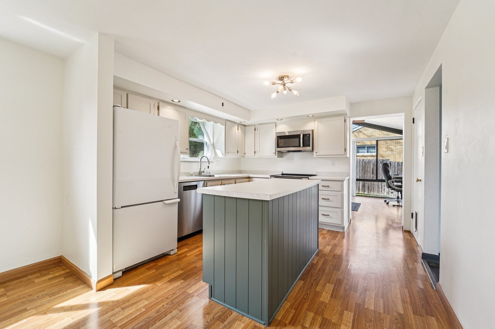 Peters Dr-S0504-009.jpg