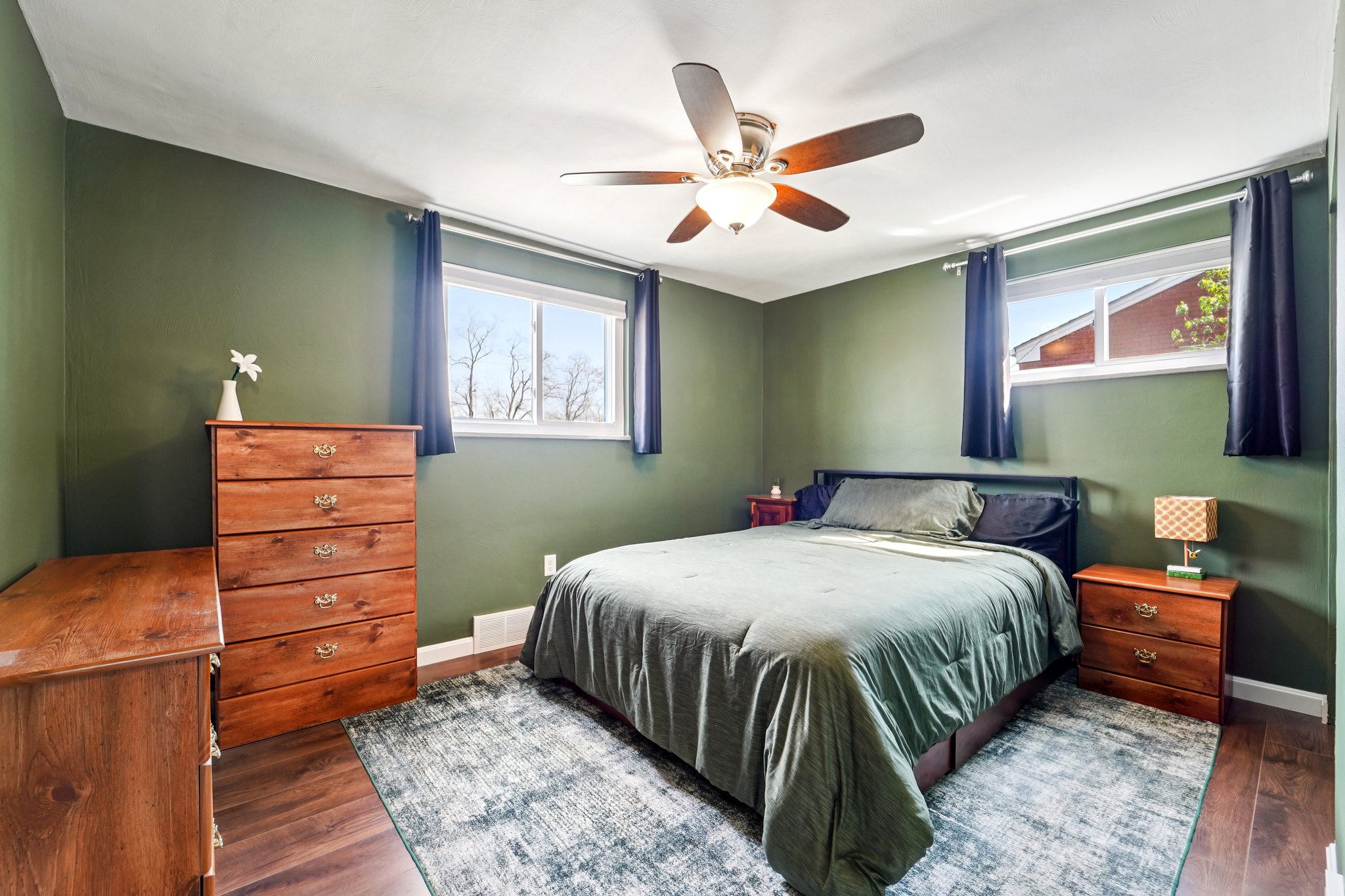 Peters Dr-S0504-012.jpg