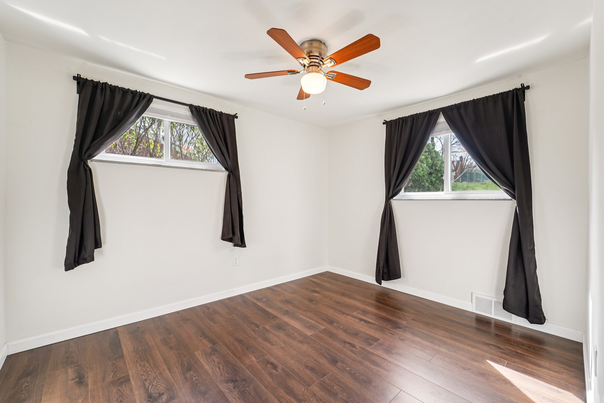 Peters Dr-S0504-014.jpg