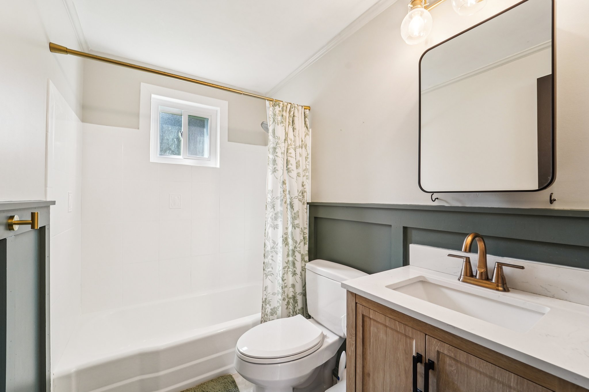 Peters Dr-S0504-015.jpg