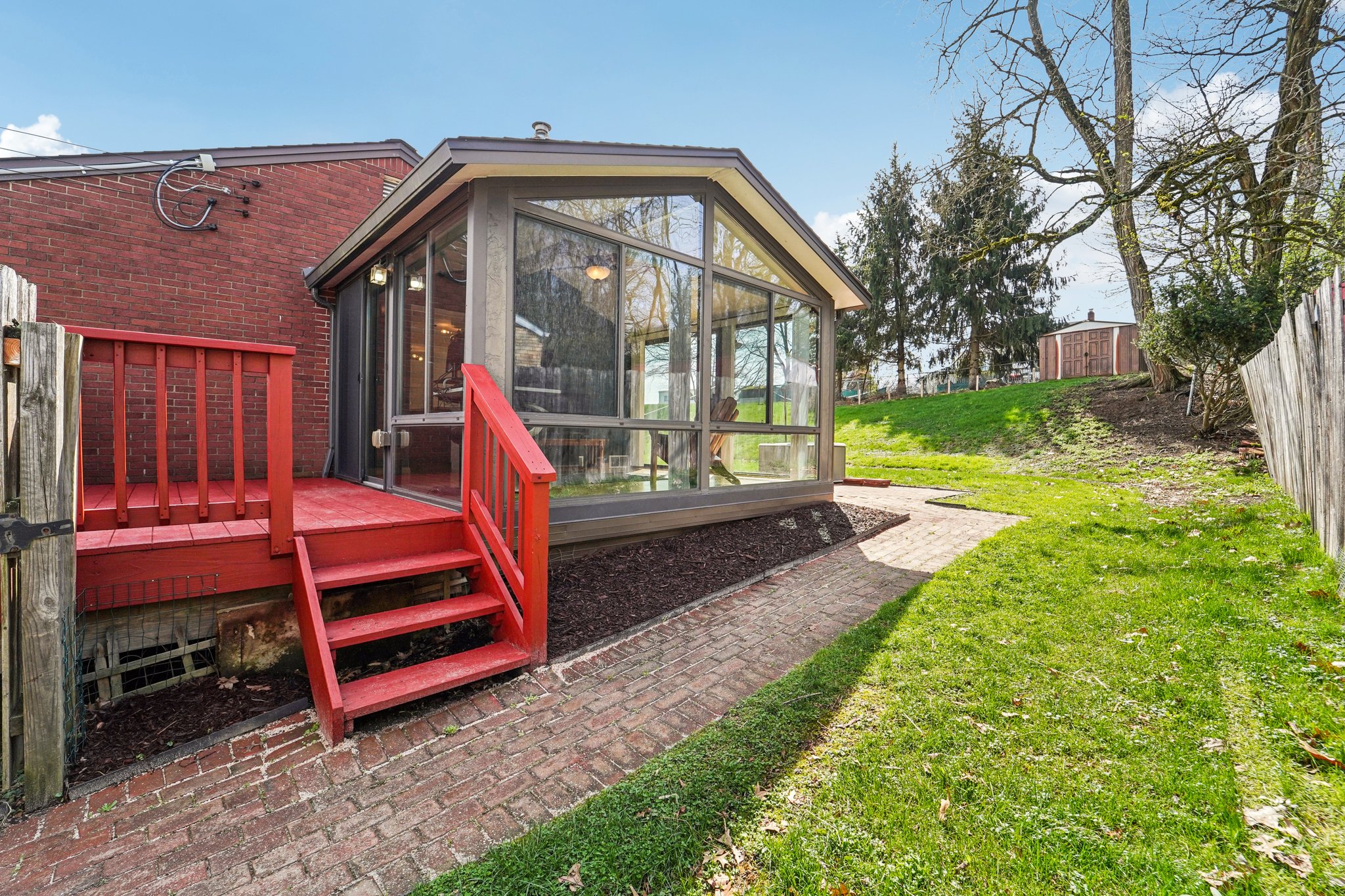 Peters Dr-S0504-025.jpg