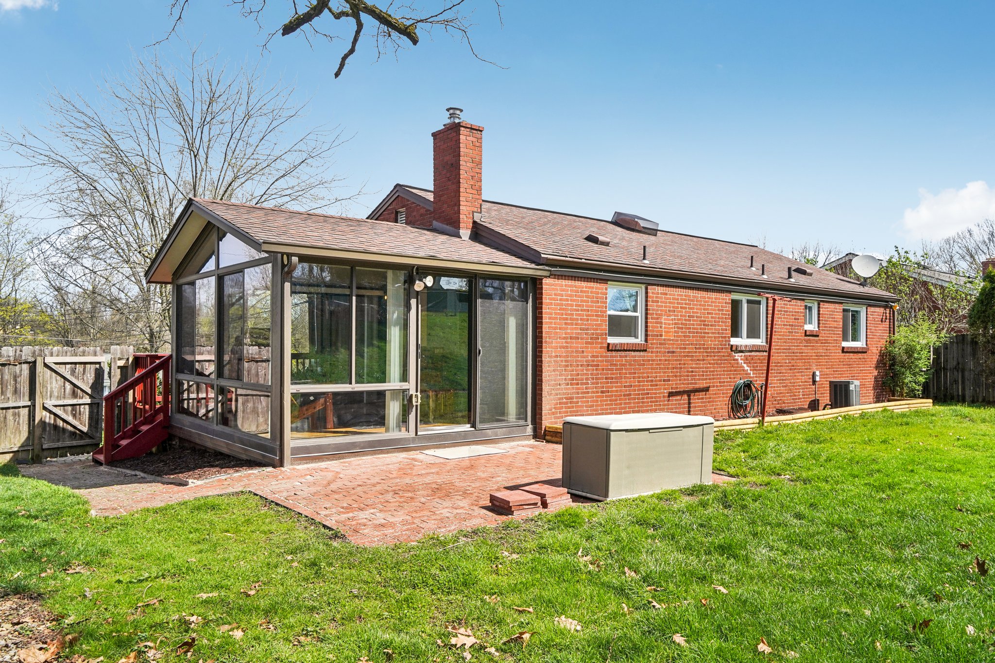 Peters Dr-S0504-027.jpg