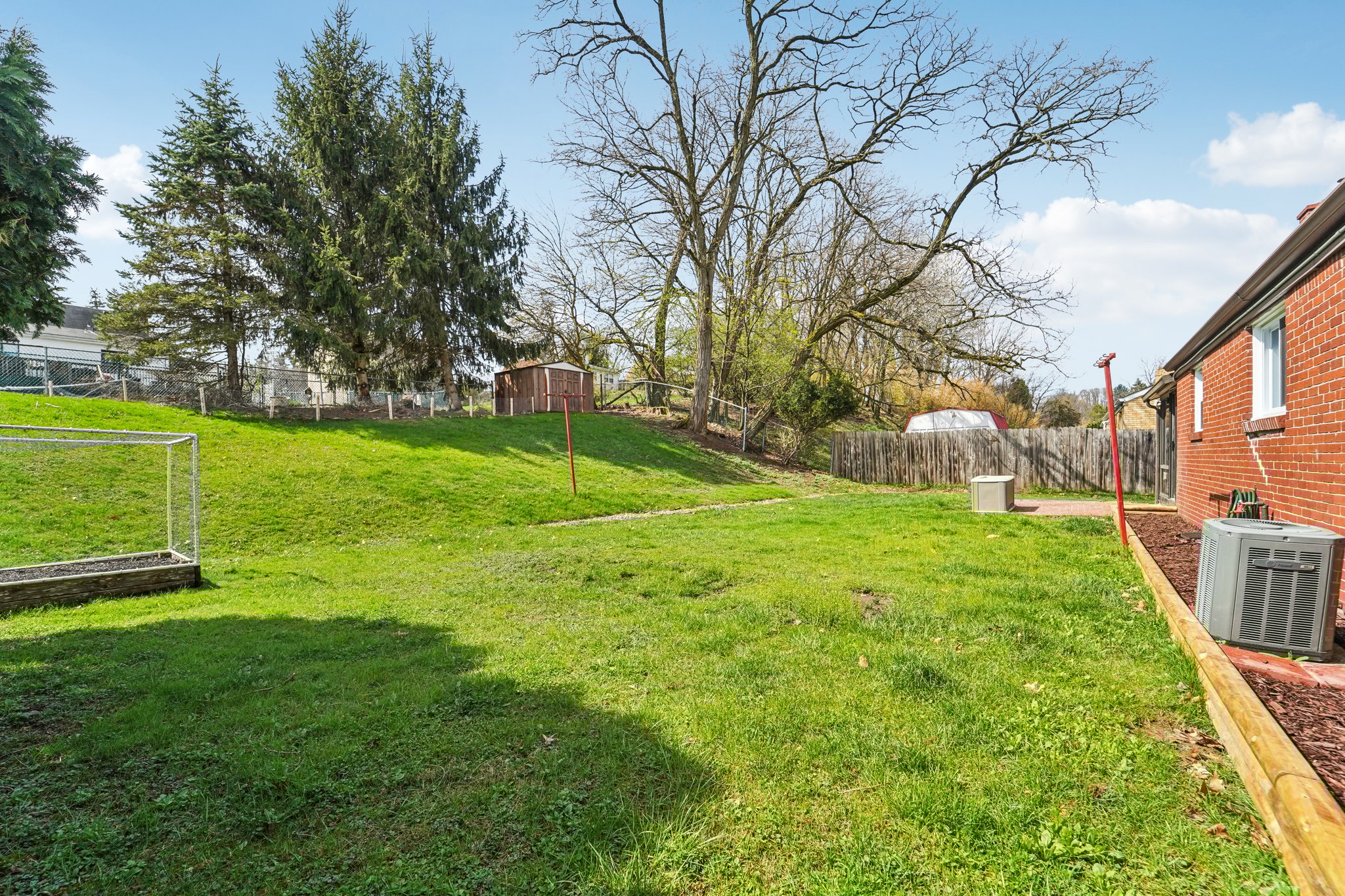 Peters Dr-S0504-029.jpg