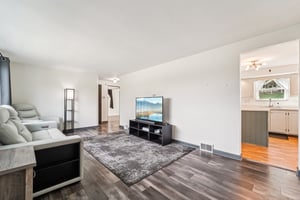 Peters Dr-S0504-007.jpg