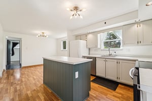 Peters Dr-S0504-010.jpg