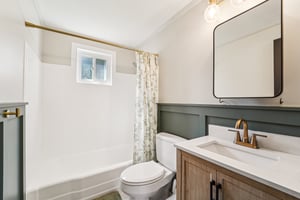 Peters Dr-S0504-015.jpg