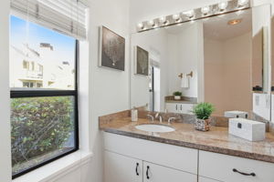 025_F8_139 Shorebird Cir