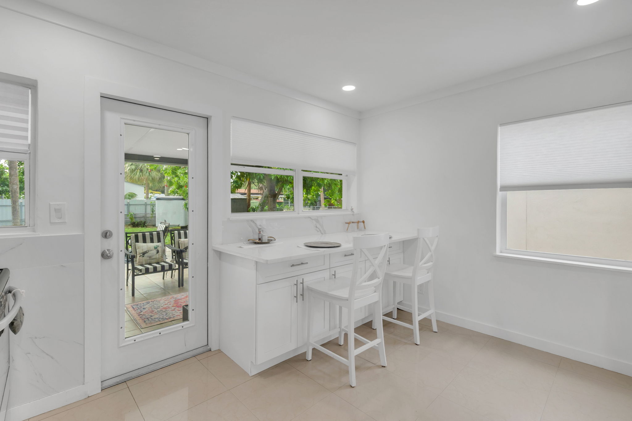 Kitchen/Breakfast Bar