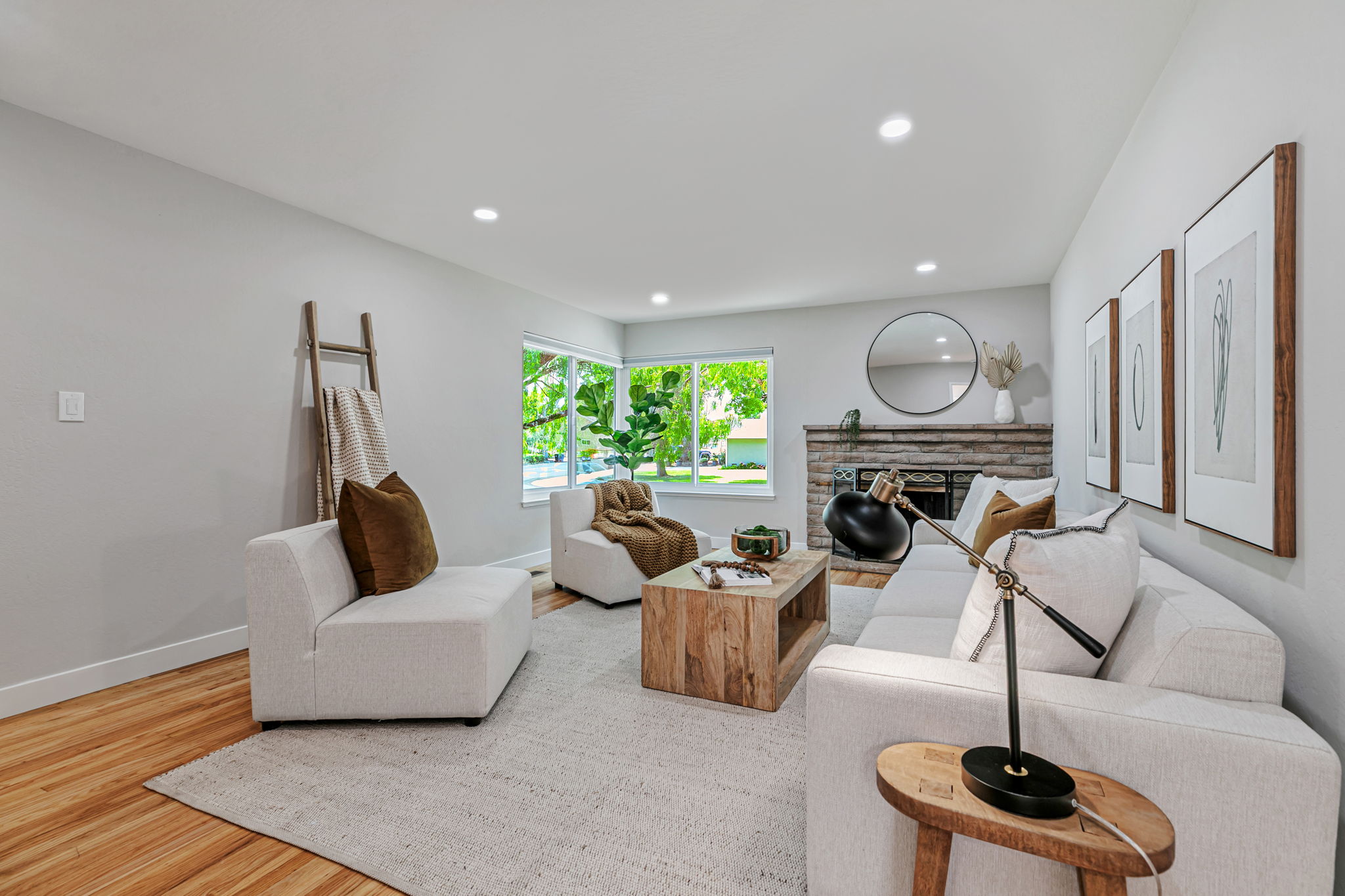014_1390 Pointe Claire Dr_